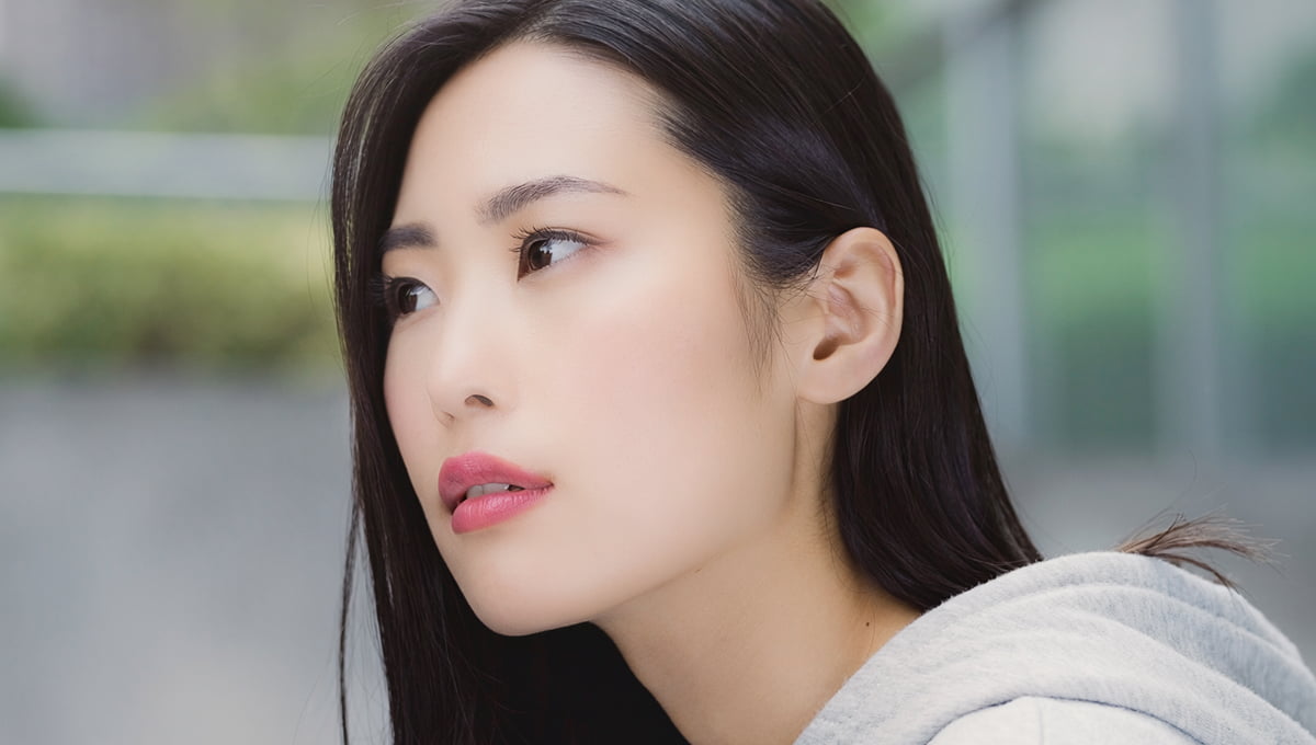 肌を自然に整えて、清潔感のある印象に